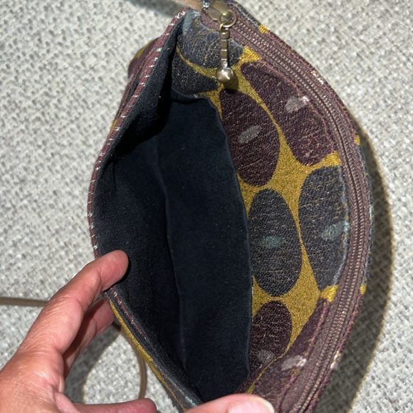 MARUCA Handmade Retro Jacquard Fabric Crossbody Bag - Picture 5 of 11